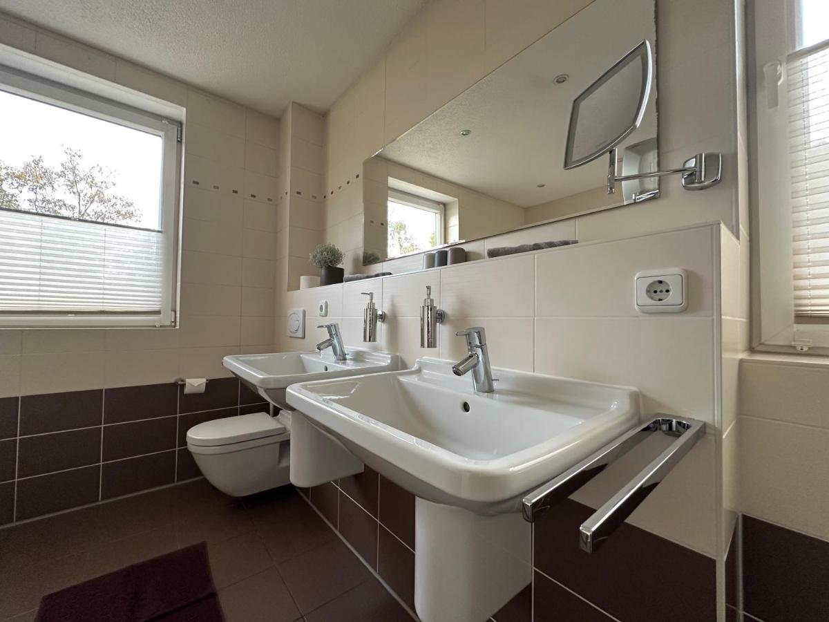 Stadtvilla In Leipzig 7 Personen 3 Schlafzimmer 2 Baeder Garten Und Terrasse Zentral Gelegen Messe Innenstadt Seen Exterior foto